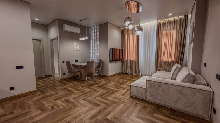 Теплый минимализм . Ремонт под ключ 57 м² в ЖК «HEADLINER»